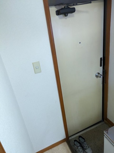 (玄関)