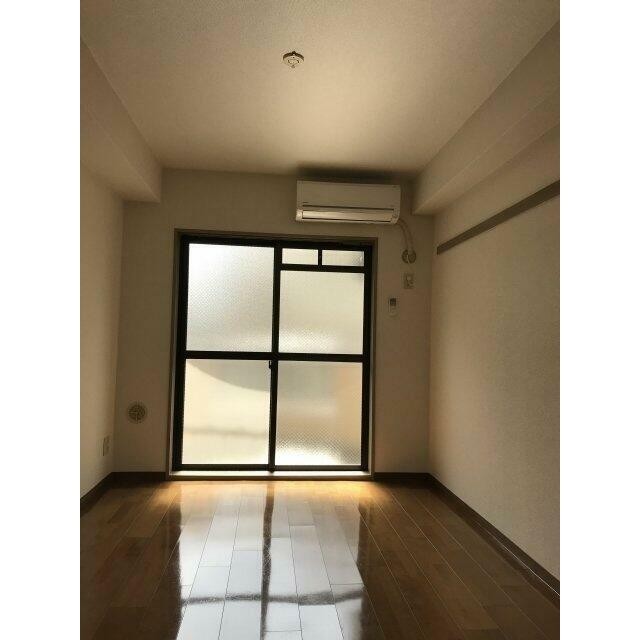(居間)