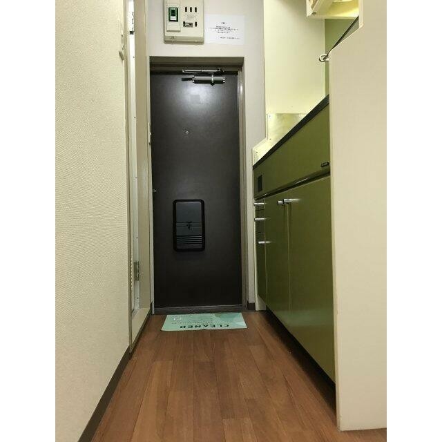 (玄関)
