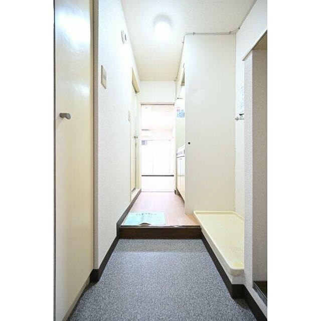 ※同仕様写真含む(玄関)