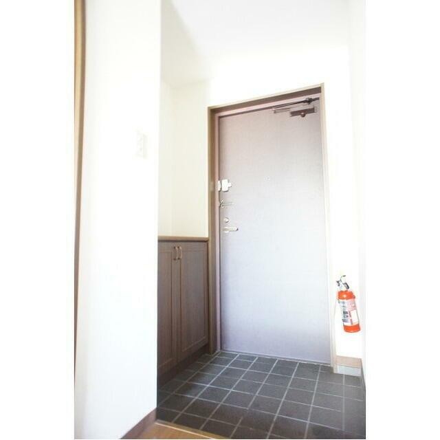 ※同仕様写真含む(玄関)