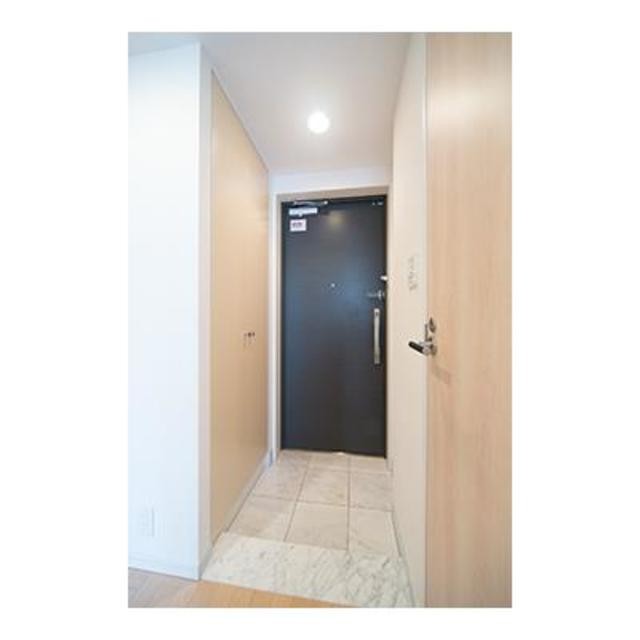 ※写真は同タイプ住戸です。(玄関)