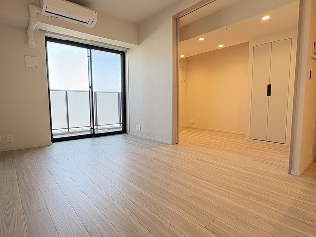 ※写真は同タイプ住戸です。(居間)