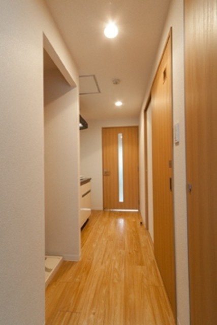 ※写真は同タイプ住戸です。(玄関)