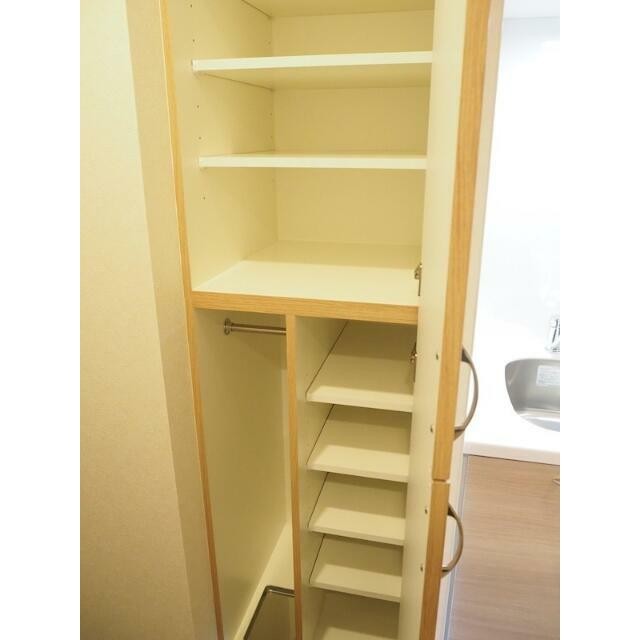 下足入