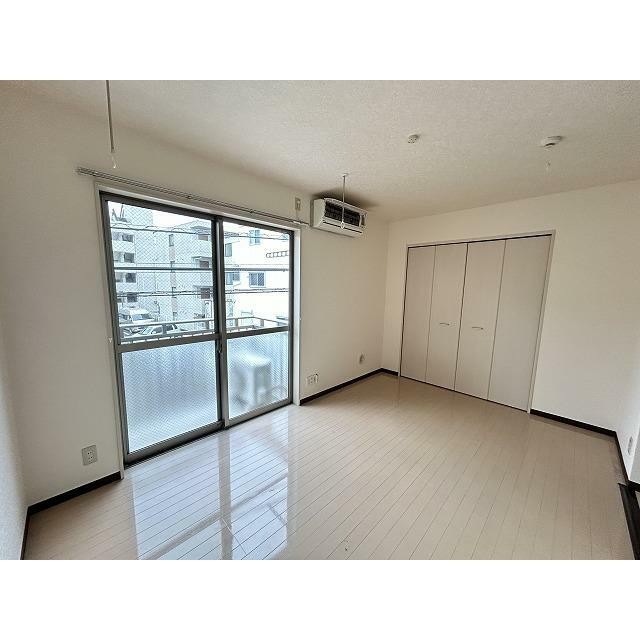 (居間)