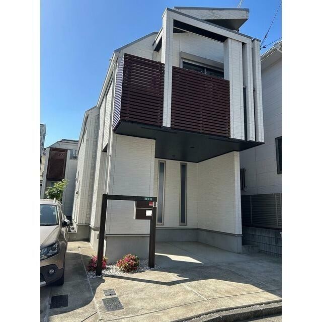 目黒区中目黒4丁目 【賃貸居住】一戸建