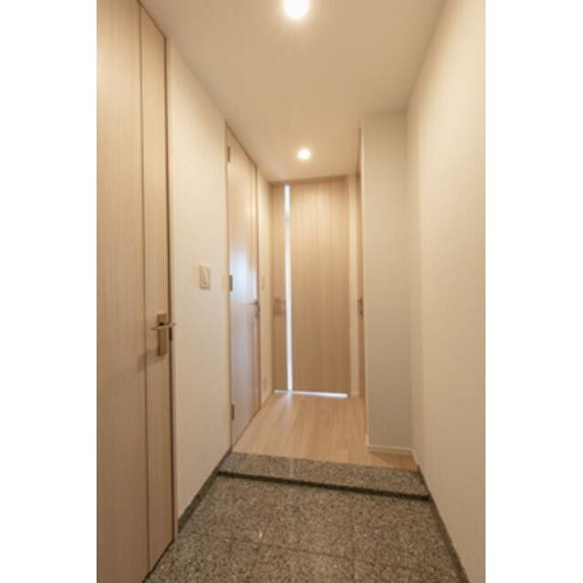 ※写真は同タイプ住戸です。(玄関)
