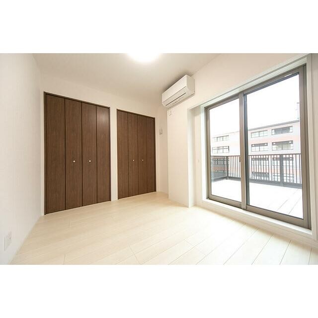 ※写真は同タイプ住戸です。(居間)