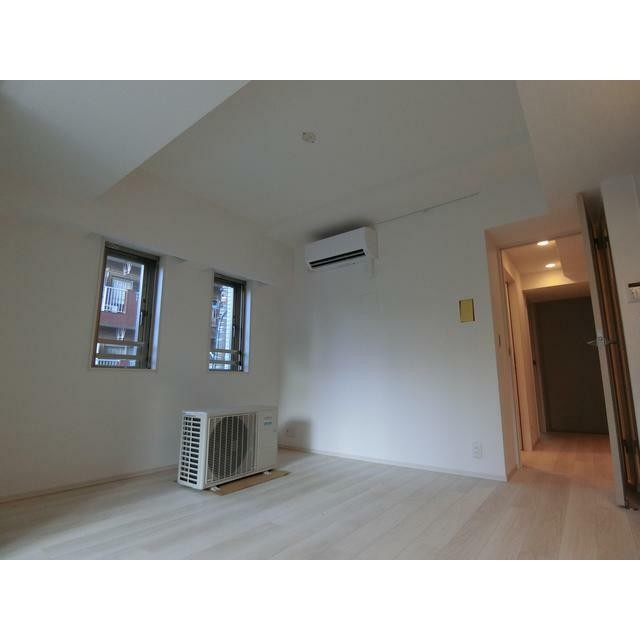 (居間)