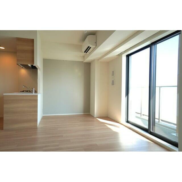 ※写真は同タイプ住戸です。(居間)