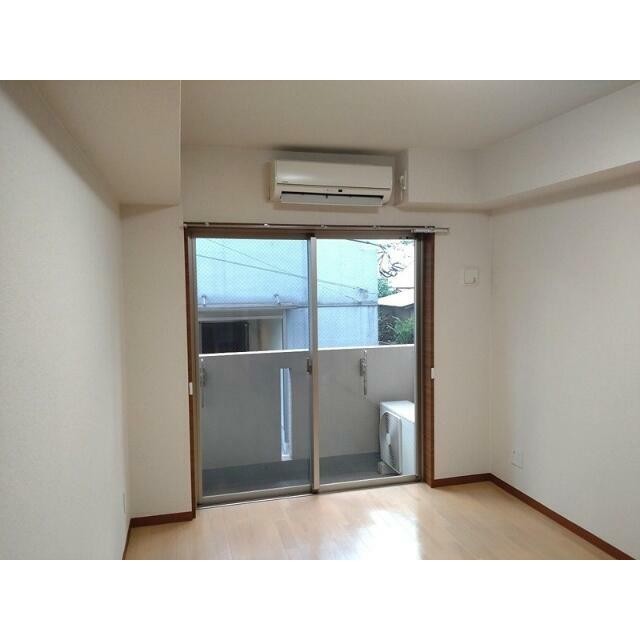 (居間)