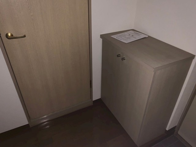 (玄関)