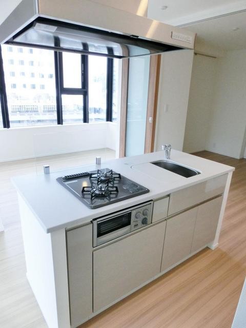 ※写真は同タイプ住戸です。(キッチン)