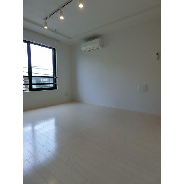 (居間)