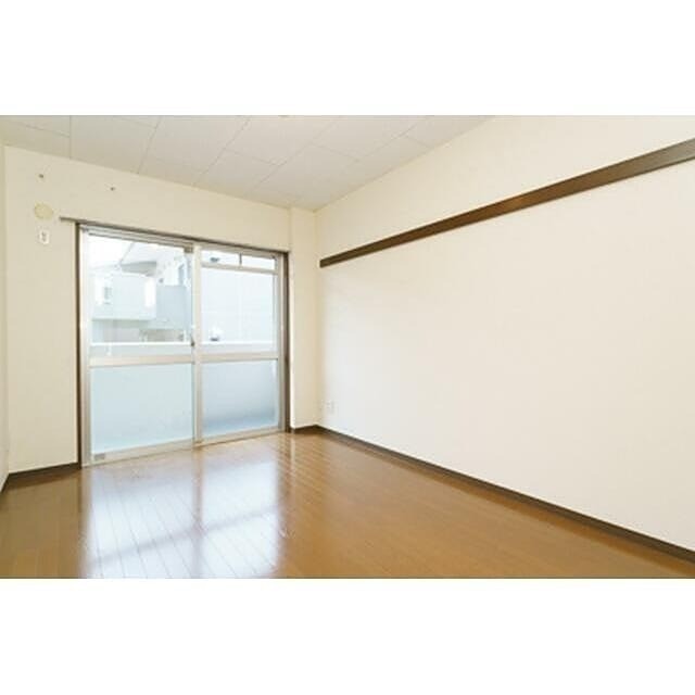 (居間)