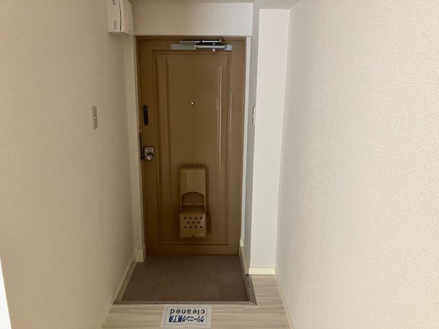 (玄関)