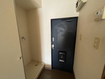 (玄関)