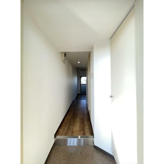 ※同仕様写真含む(玄関)