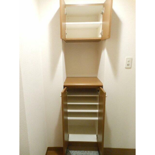 (玄関)