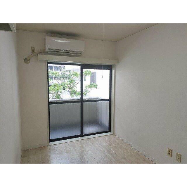 ※同仕様写真含む(居間)