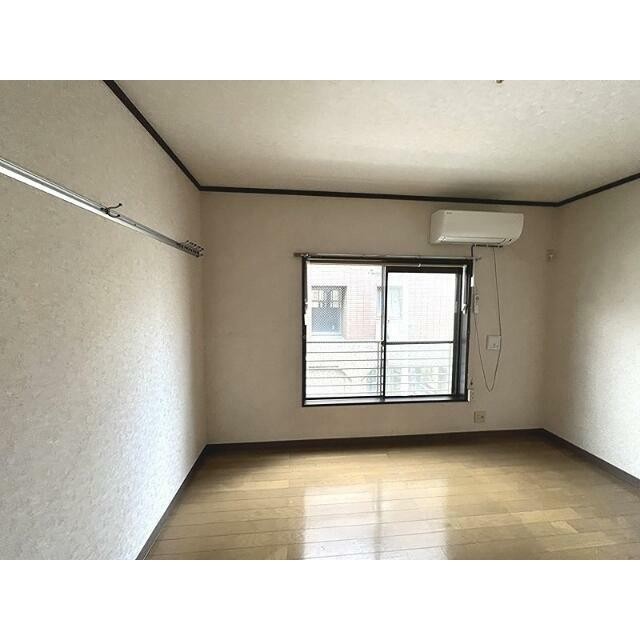 (居間)