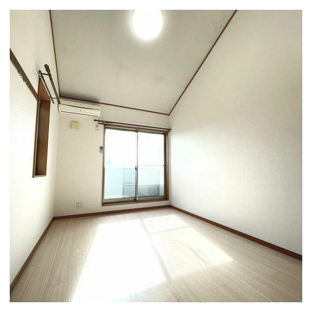 (居間)