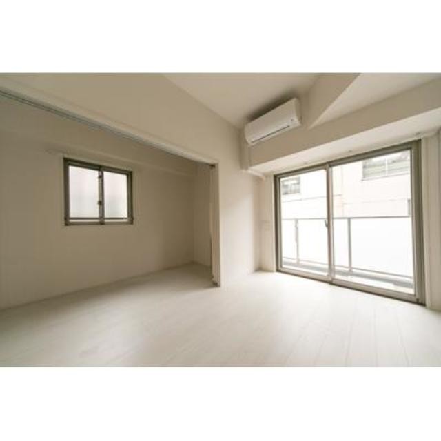 ※写真は同タイプ住戸です。(居間)