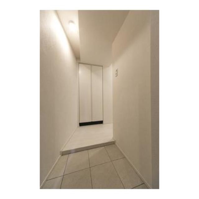※写真は同タイプ住戸です。(玄関)