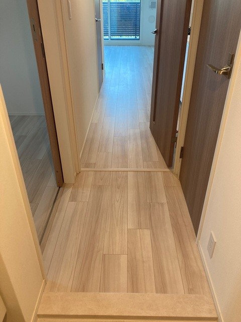 ※写真は同タイプ住戸です。(玄関)