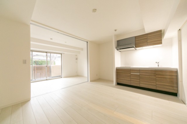 ※写真は同タイプ住戸です。(居間)