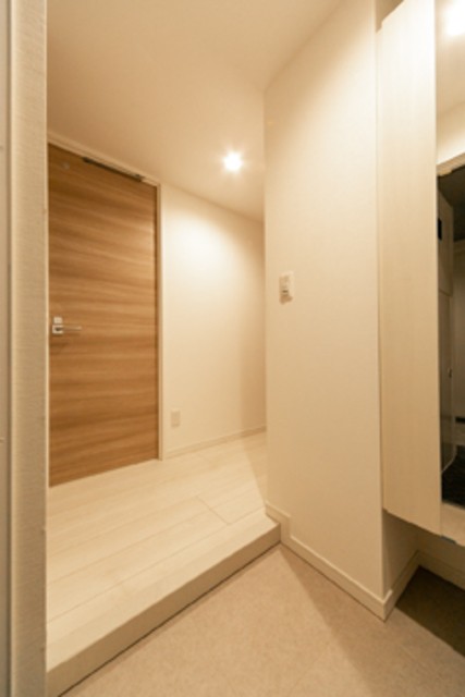 ※写真は同タイプ住戸です。(玄関)