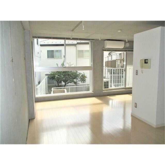居室（2303）(居間)