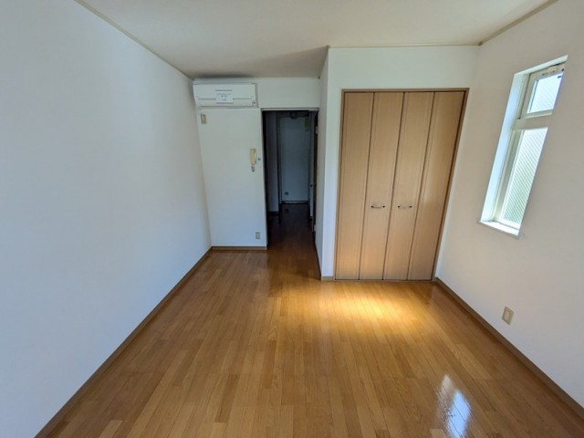 (居間)