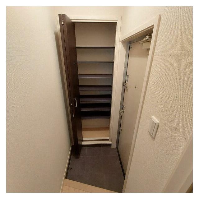 (玄関)