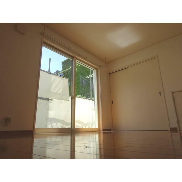 (居間)
