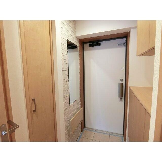 ※同仕様写真(玄関)