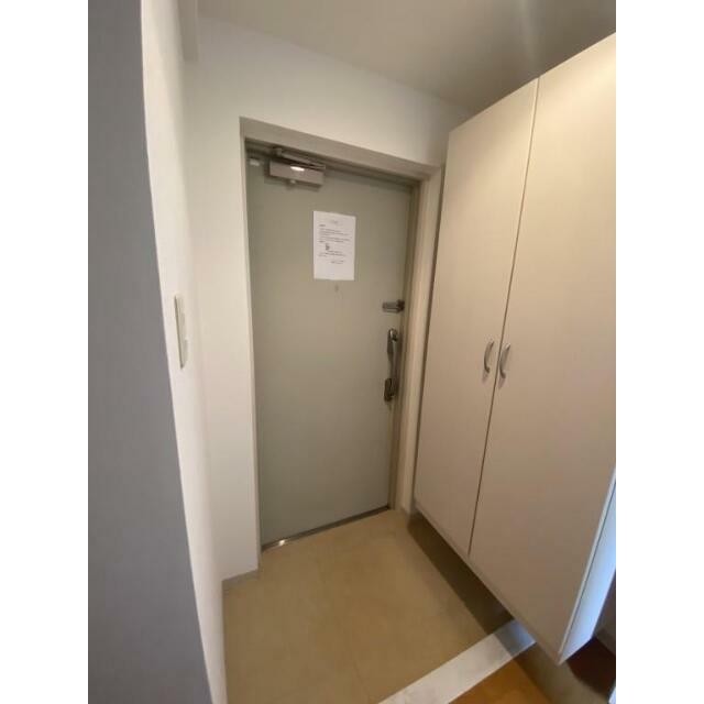 (玄関)