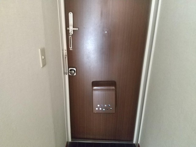 (玄関)
