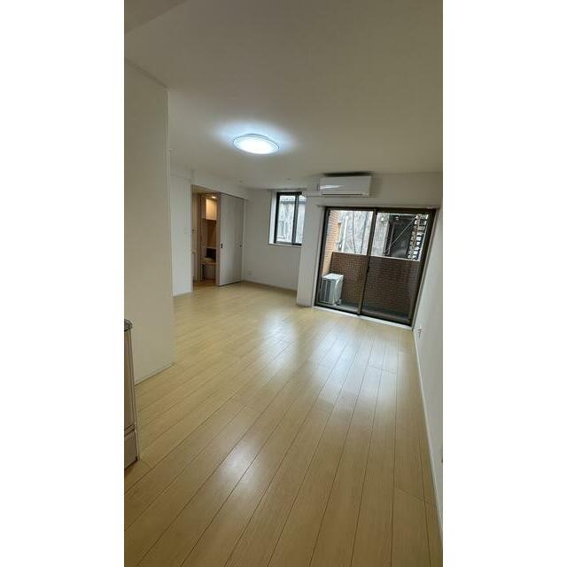 (居間)
