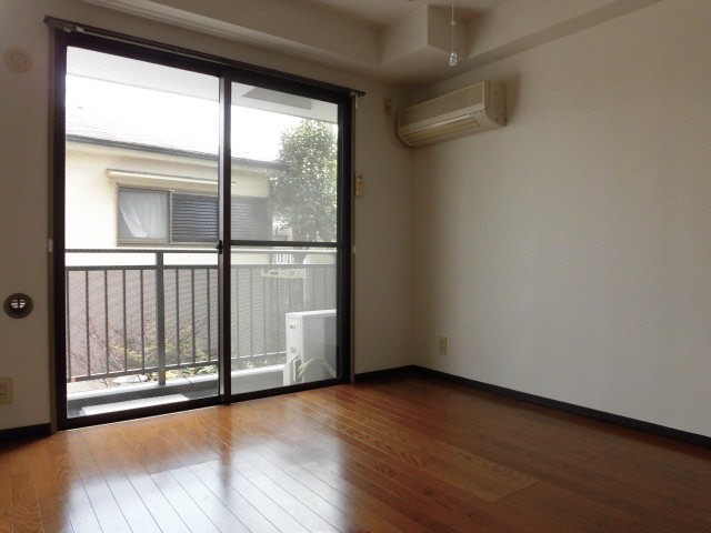 (居間)