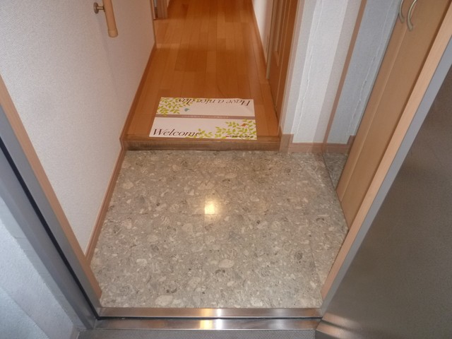 (玄関)