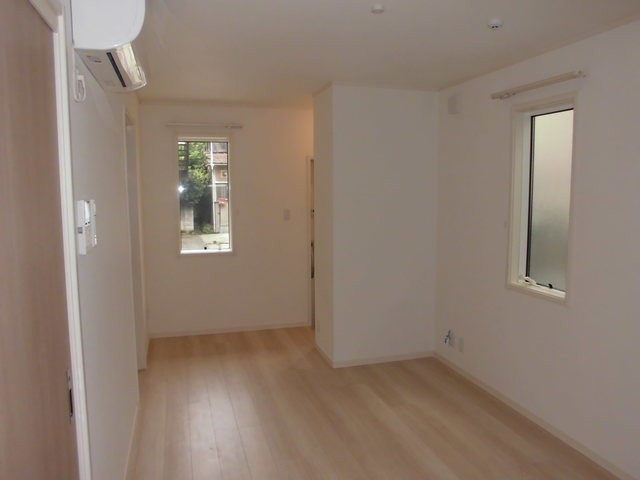 (居間)