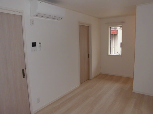 (居間)