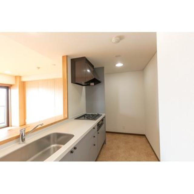 ※写真は同タイプ住戸です。(キッチン)