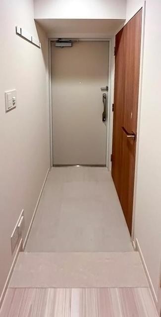 ※写真は同タイプ住戸です。(玄関)
