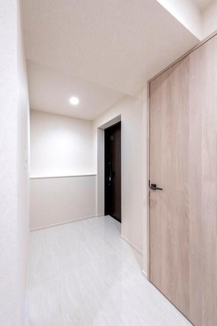 ※写真は同タイプ住戸です。(玄関)