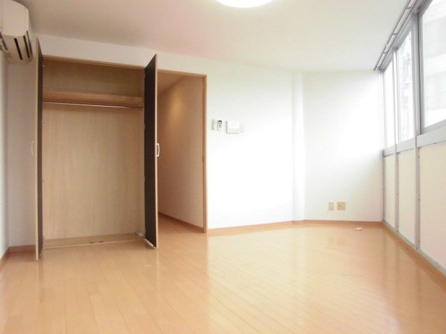 (居間)