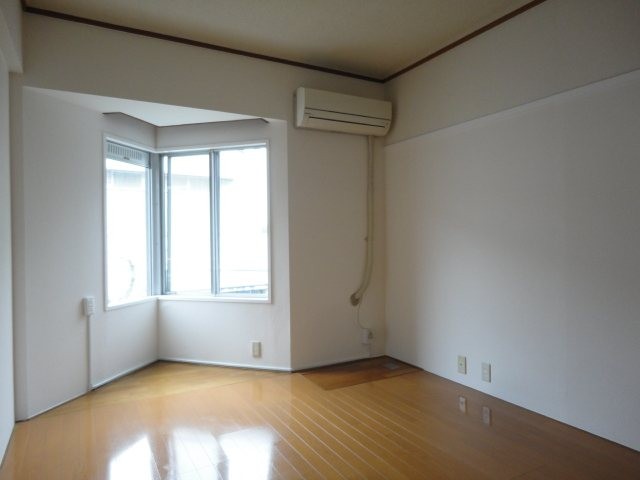 (居間)