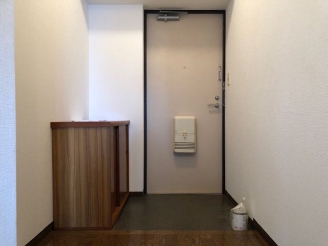 (玄関)